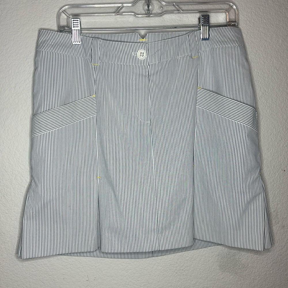 Nike Golf Tour Performance Skort Women 8 Dri-Fit STRIPED SEERSUCKER